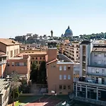 Expeditus Vatican Luxury Suites Saint Peter\'S View